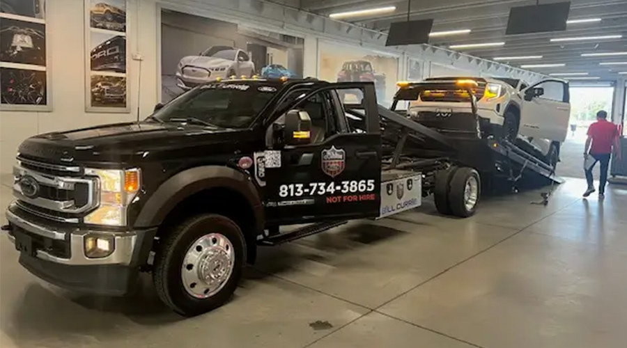 Tow truck service at Bill Currie Ford Service Center