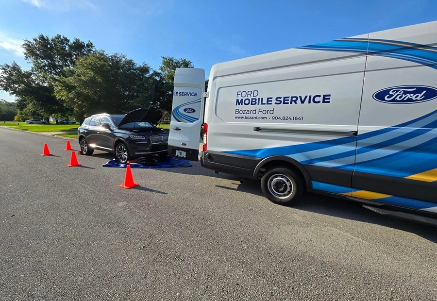Bozard Ford Mobile Service vans in Jacksonville, FL