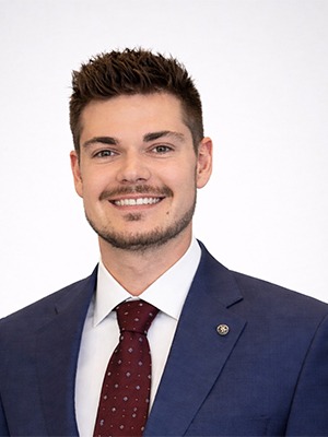 General Sales Manager Jaden Jangula in Sales at Eide Kia Mandan