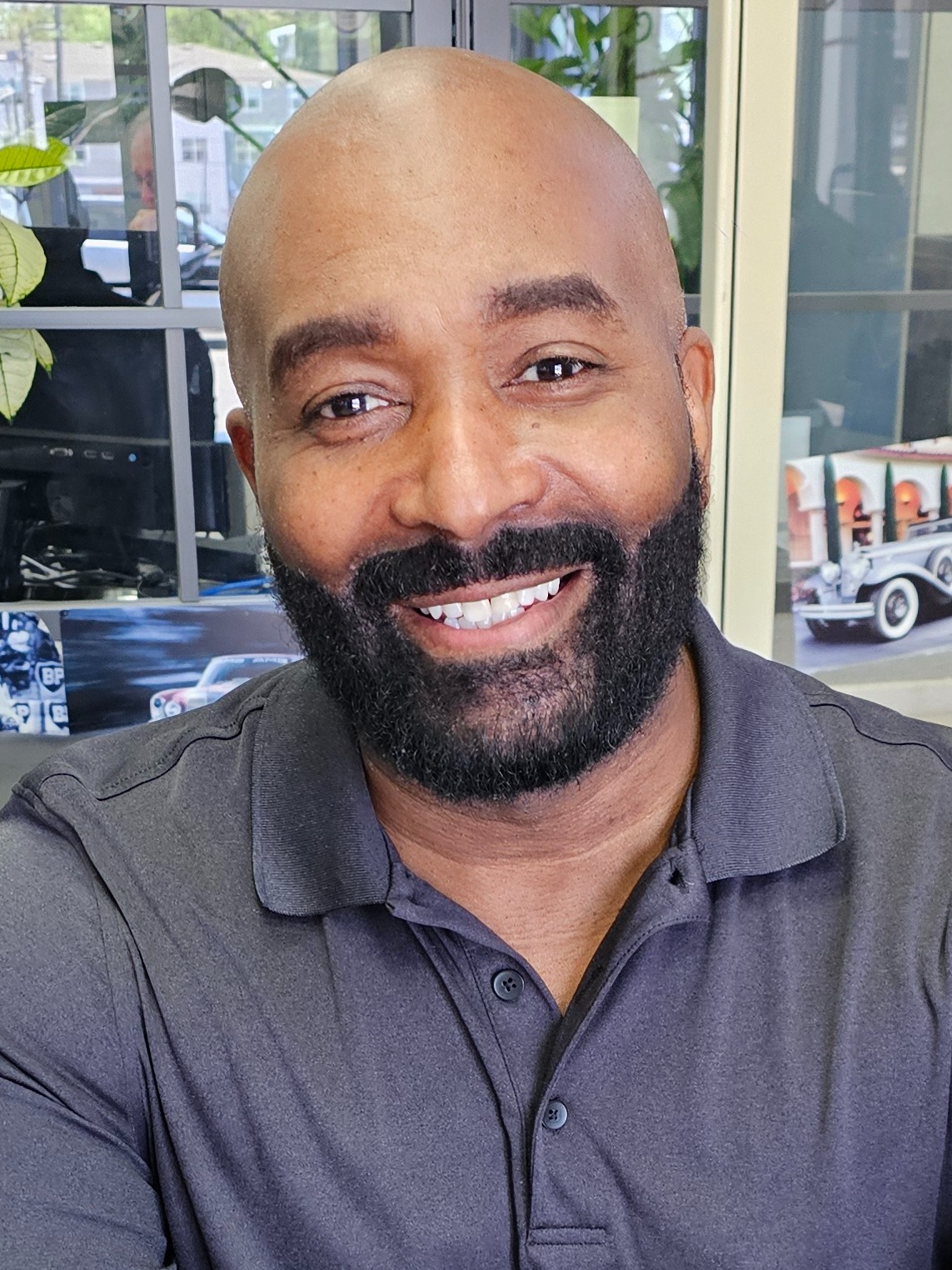 Sales Manager JaJa Mallory in Management at Hi-Line Autohaus