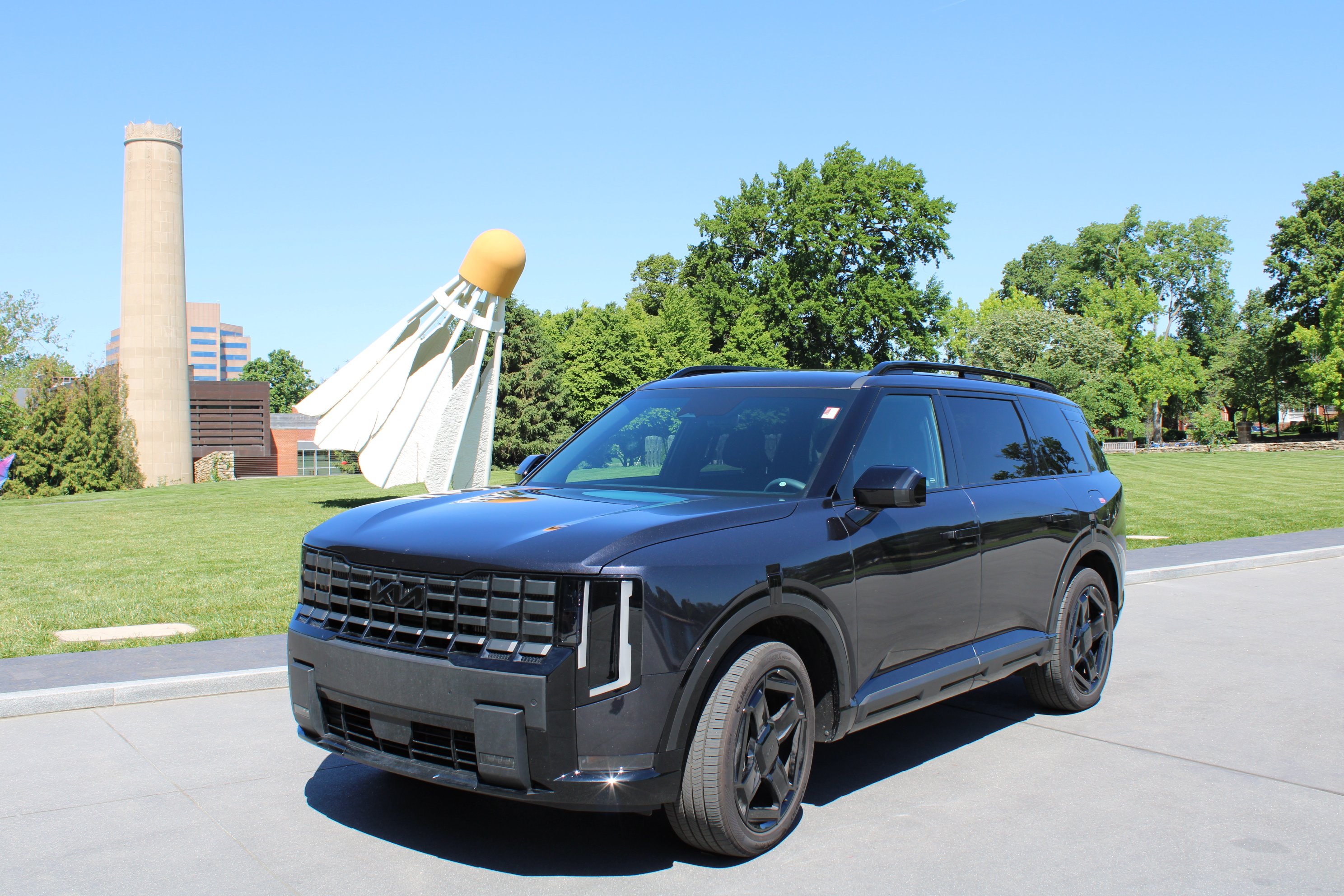 A 2027 Kia Telluride at the Nelson Adkins Museum in Kansas City, MO, positioned in front of a Shuttlecock.