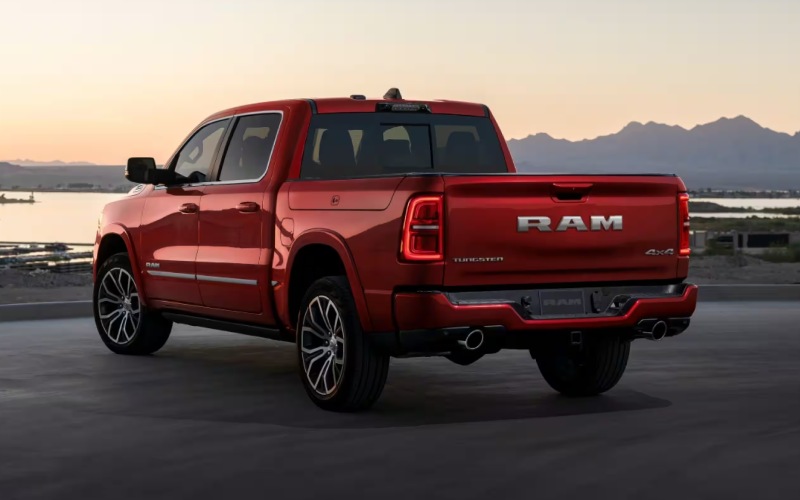 2026RAM1500-exterior-02.jpg