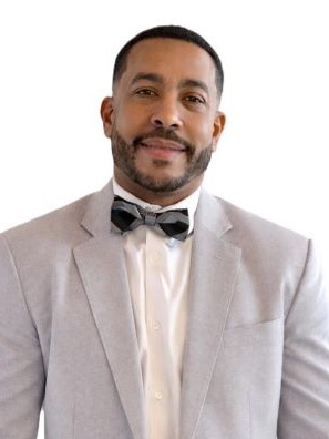 Sales and Leasing Specialist Neuris Cruz Rosario in Sales at Perkins Motors