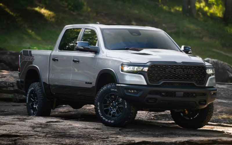 2026RAM1500-exterior-03.jpg
