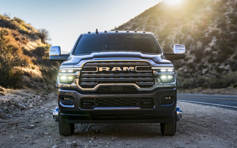 2026RAM3500-exterior-03.jpg