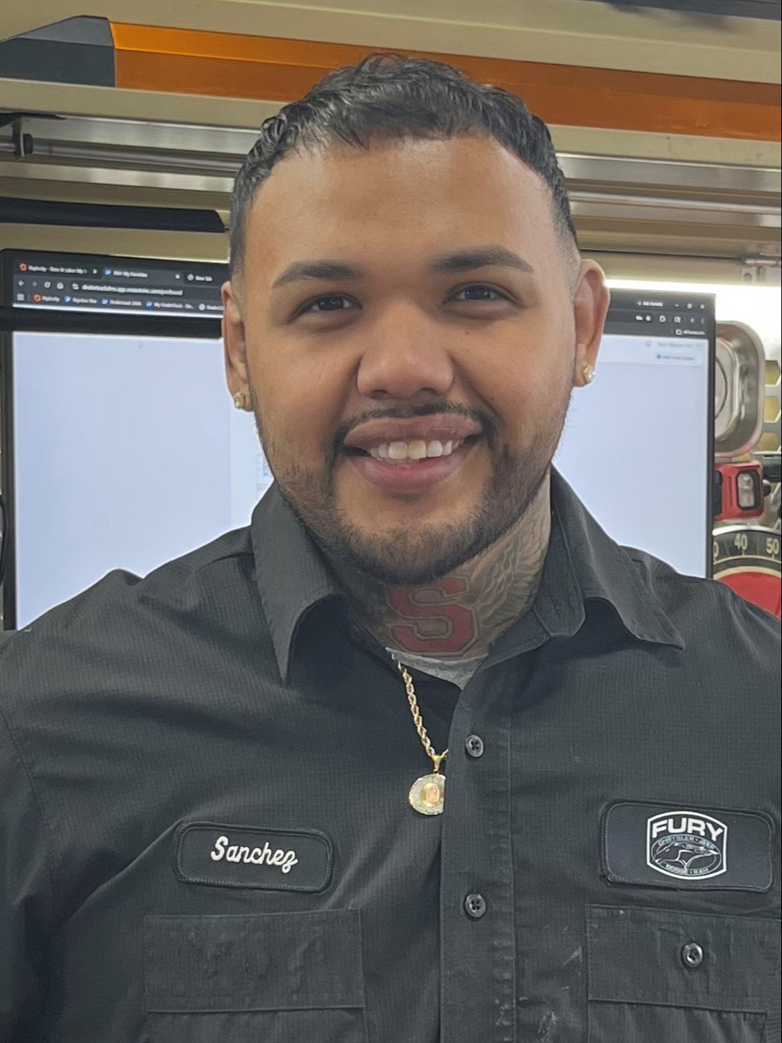 Union Light Duty Technician Eulisses Sanchez in Service at Fury Motors Saint Paul CDJR